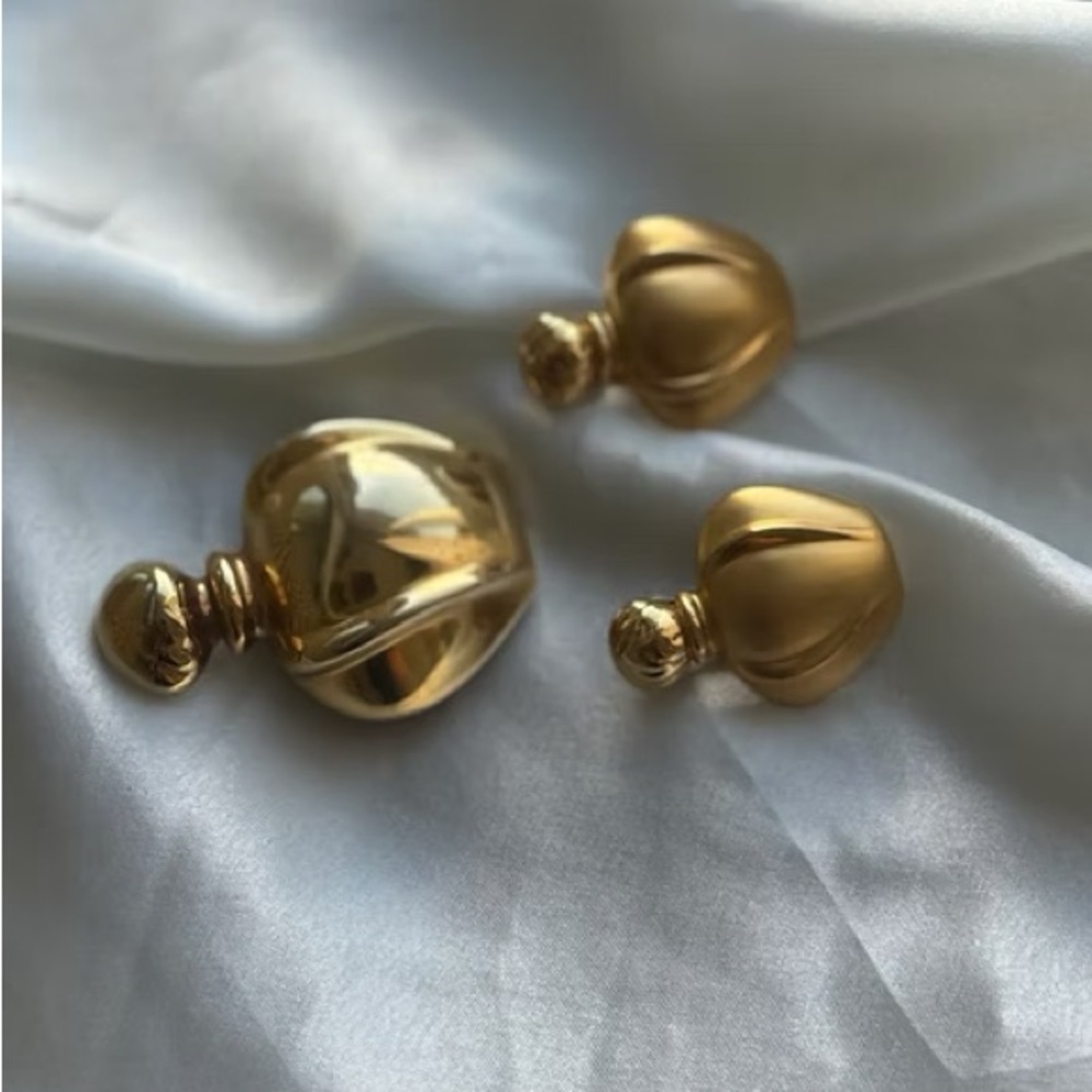 Vintage Christian Dior Poison clip on earrings and brooch set